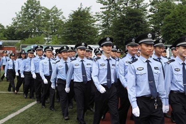 2016年警校錄取分數(shù)線深度解析：各省報考策略與變化趨勢