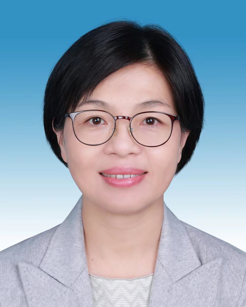 黃玲玲個(gè)人簡歷的探秘之旅：一場跨越時(shí)空的職場對話