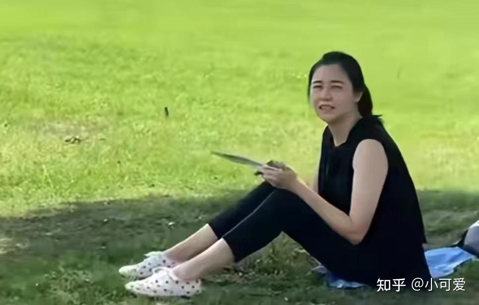 蒙嘉慧資料個(gè)人資料深度解析：從早期經(jīng)歷到最新生活，全面掌握其精彩人生