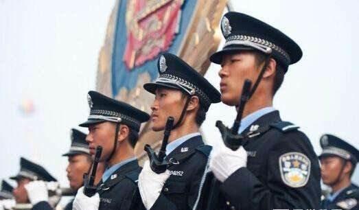 咖啡館里的警魂對(duì)話:解鎖警察學(xué)院排名背后的秘密