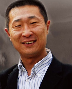 圍繞“林永健年輕時的照片”的時空對話:一場舊影與認(rèn)知的奇遇