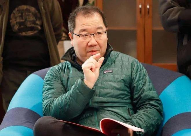 時空交錯：一份關于英達個人簡歷資料的深度對話與文化探源