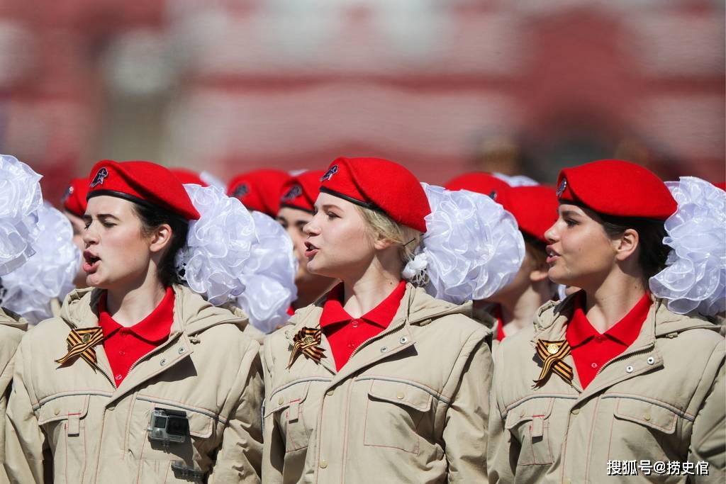 閱兵臺下的奇遇:探尋中國人民解放軍儀仗隊(duì)女兵方陣人數(shù)的無聲數(shù)字