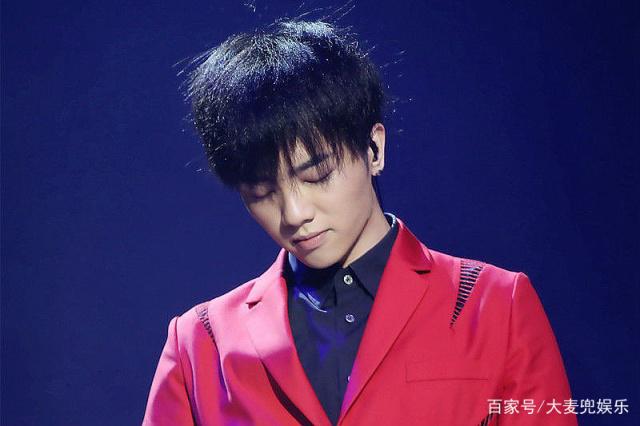 迷霧探尋：華晨宇有女朋友嗎？一場關于偶像隱私的奇遇對話