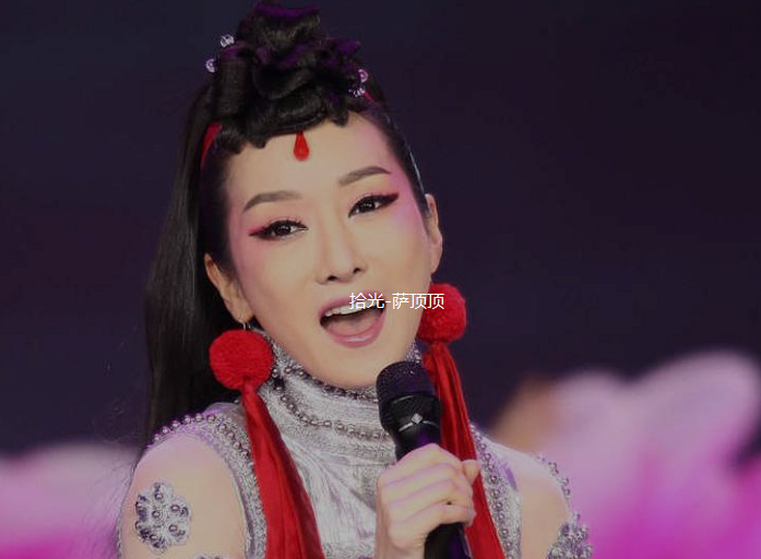 時空對話：解鎖薩頂頂?shù)母枨判邪袂笆?，探尋玄妙音符背后的故? width=