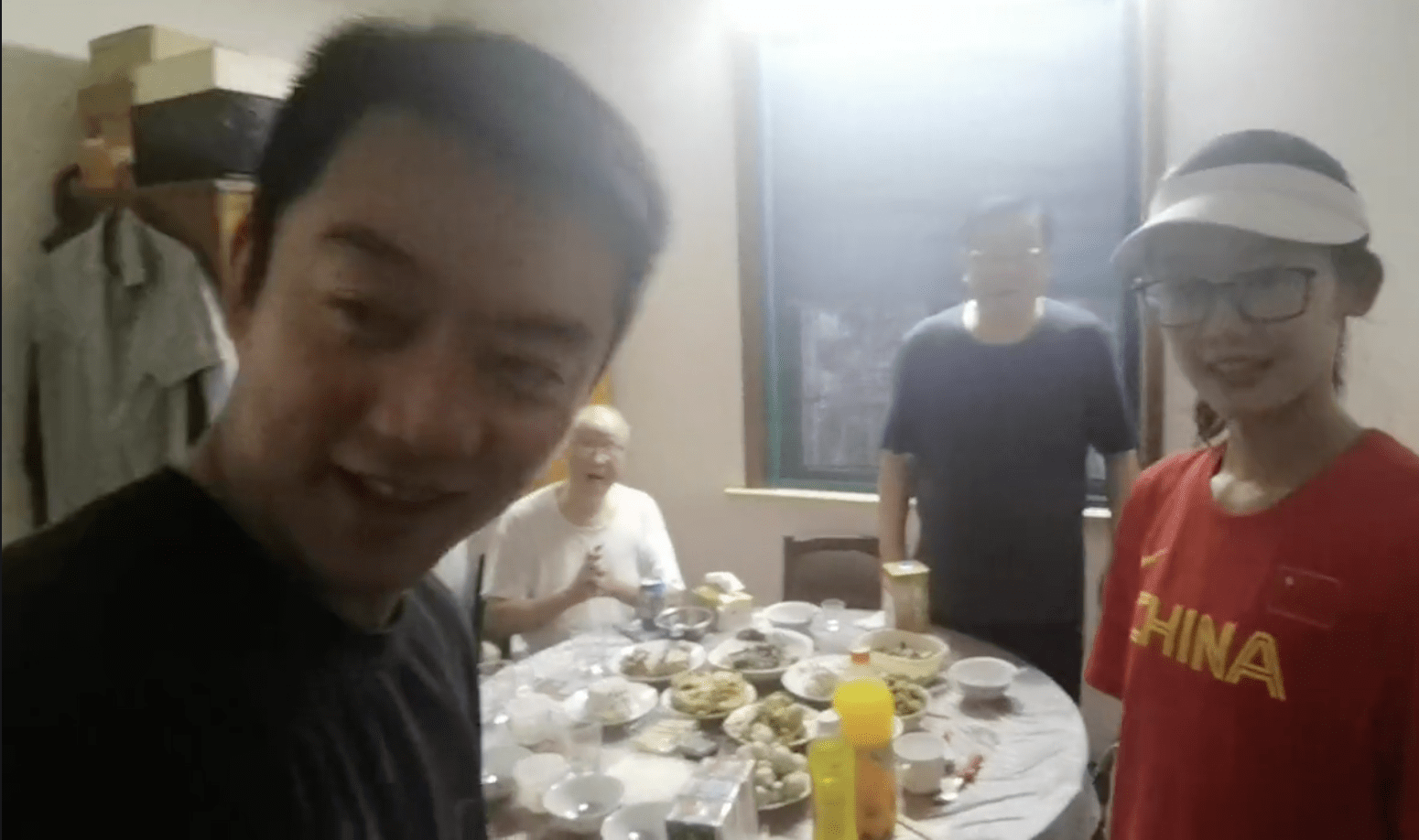 奇遇鄭愷女朋友：揭秘苗苗個(gè)人資料簡(jiǎn)介的光影旅程