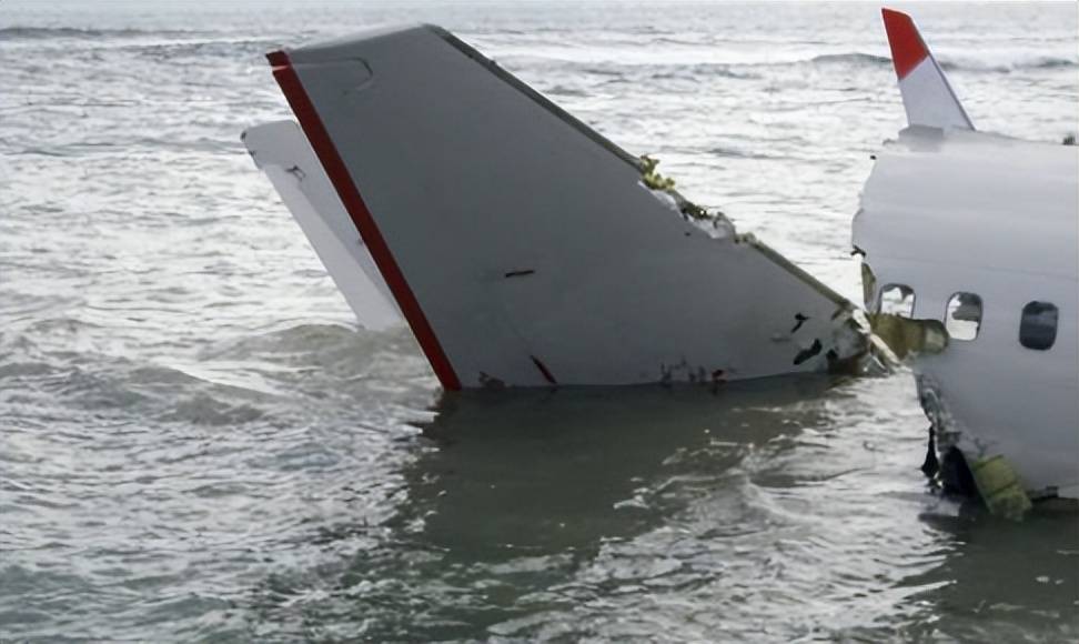 對話深海巨艦:遼寧艦成功起降殲15背后的情境與挑戰(zhàn)