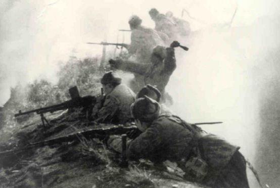 中國人民志愿軍跨過鴨綠江哪一年:歷史回眸與多維場景勾勒