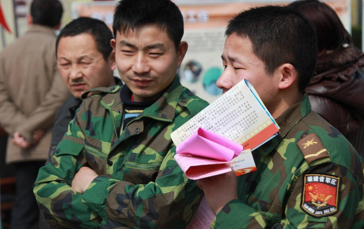 礪劍人生路:一場關(guān)于中國人民武裝警察部隊特種警察學(xué)院就業(yè)的深度對話