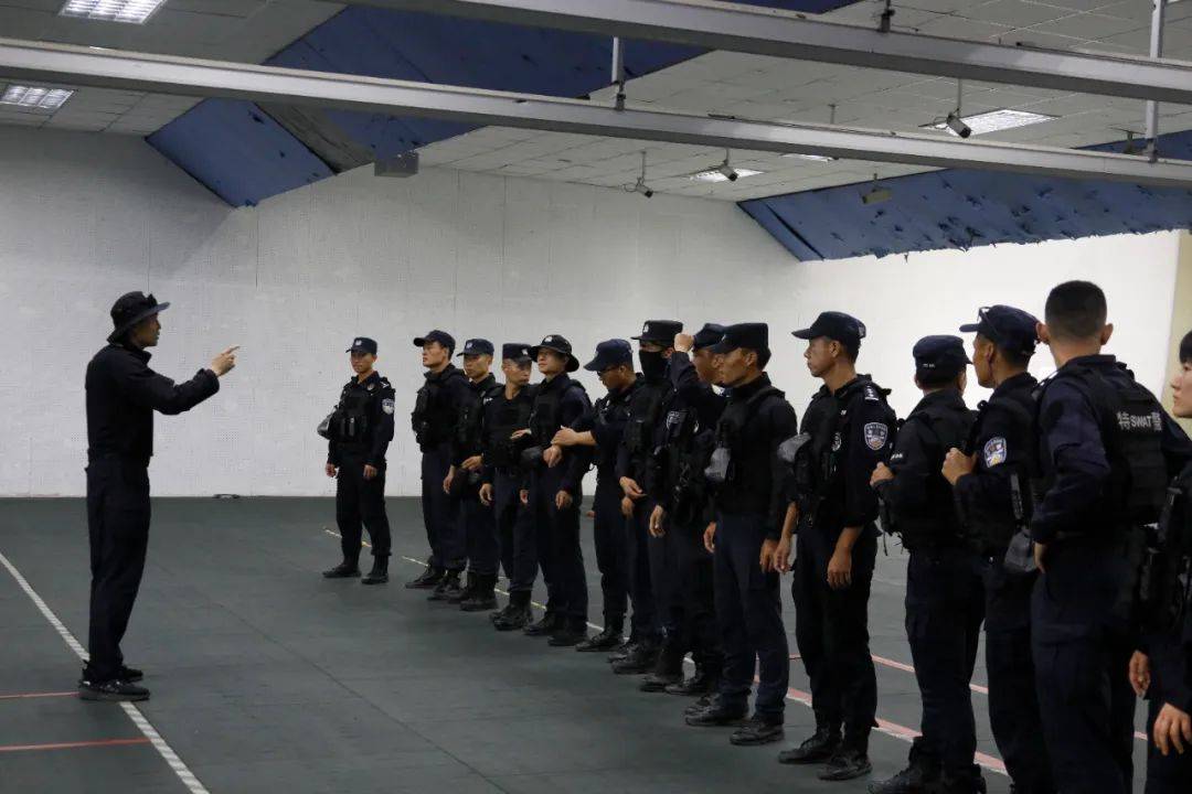 追憶與鍛造:探尋中國(guó)人民武裝警察部隊(duì)特種警察學(xué)院2022的隱秘篇章