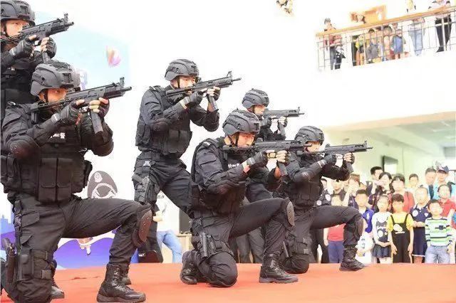 穿越迷霧:一次關(guān)于中國人民武裝警察部隊(duì)特種警察學(xué)院姜國營院長的深層對話