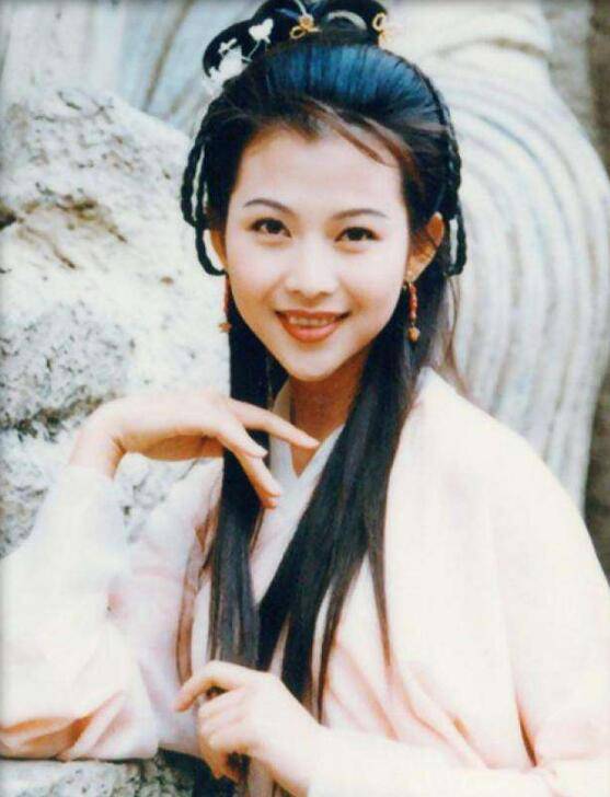 時(shí)空畫(huà)卷里的她：解密蔡少芬個(gè)人資料介紹圖片背后的故事
